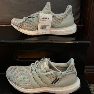 Adidas Ultraboost junior size 6.5 new w tags